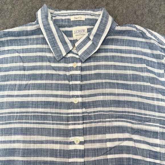 J Crew Women’s Blue And White Striped Button Up Shirt EUC - Picture 2 of 7